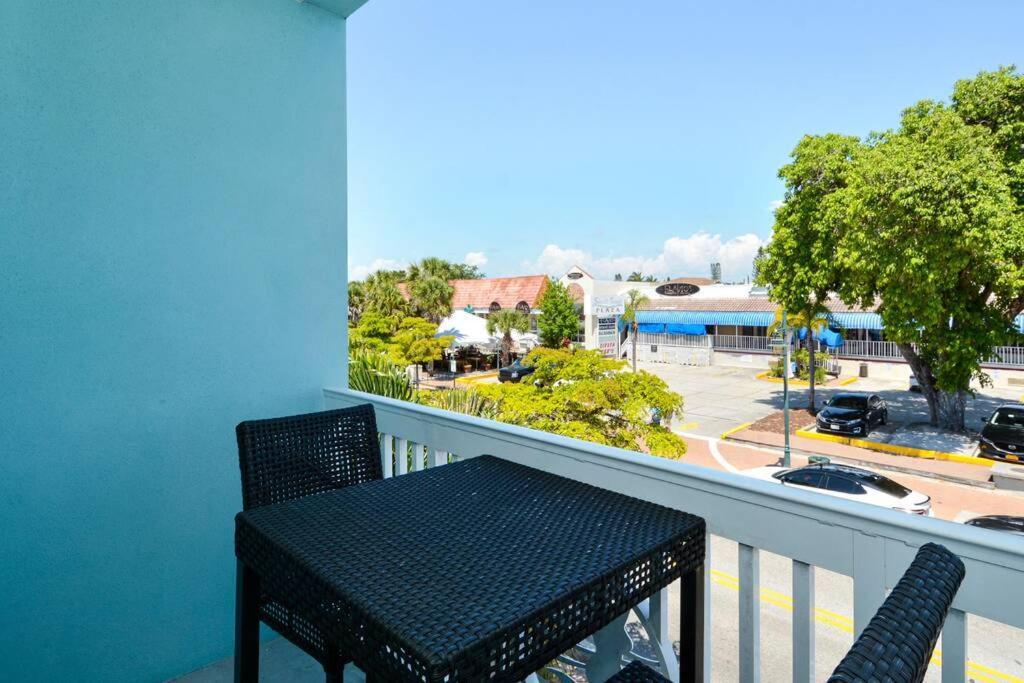 Siesta Cooler: Only Minutes Walk To Siesta Beach! 시에스타 키 외부 사진