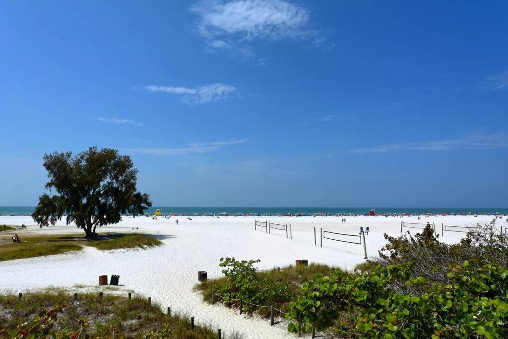 Siesta Cooler: Only Minutes Walk To Siesta Beach! 시에스타 키 외부 사진